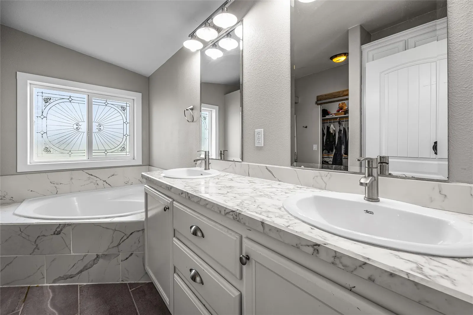 9806 Wheatgrass Lane — photo 16