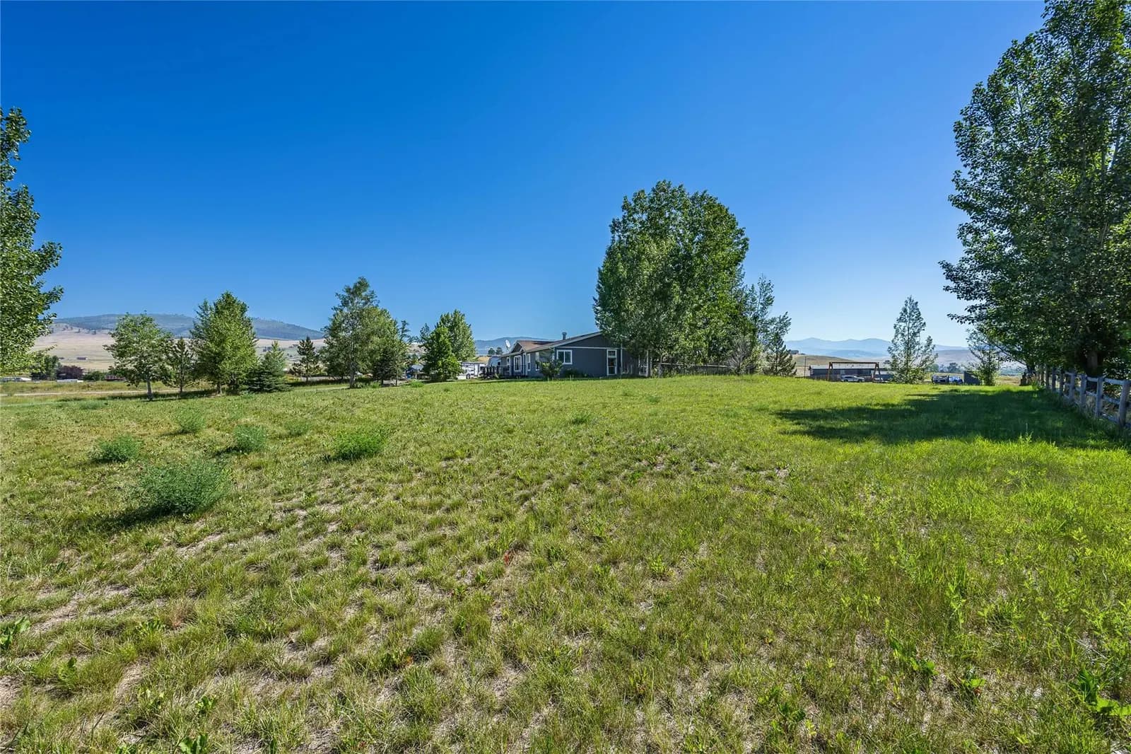 9806 Wheatgrass Lane — photo 32