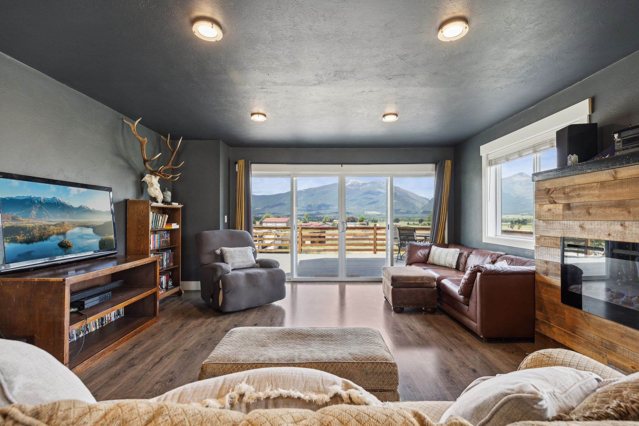 4528 Adellon Court — photo 9