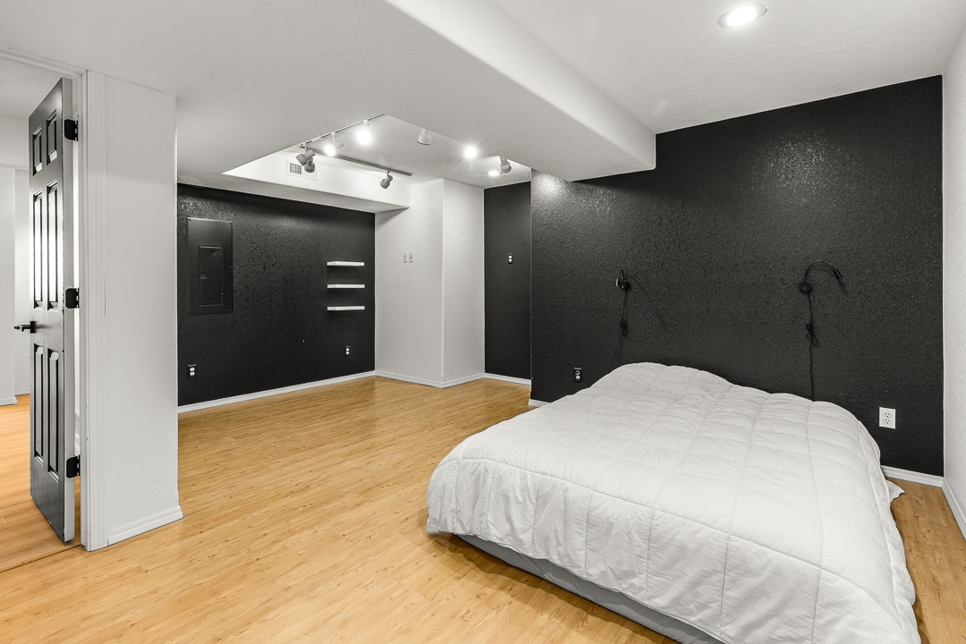 4863 Scott Allen Drive — photo 32